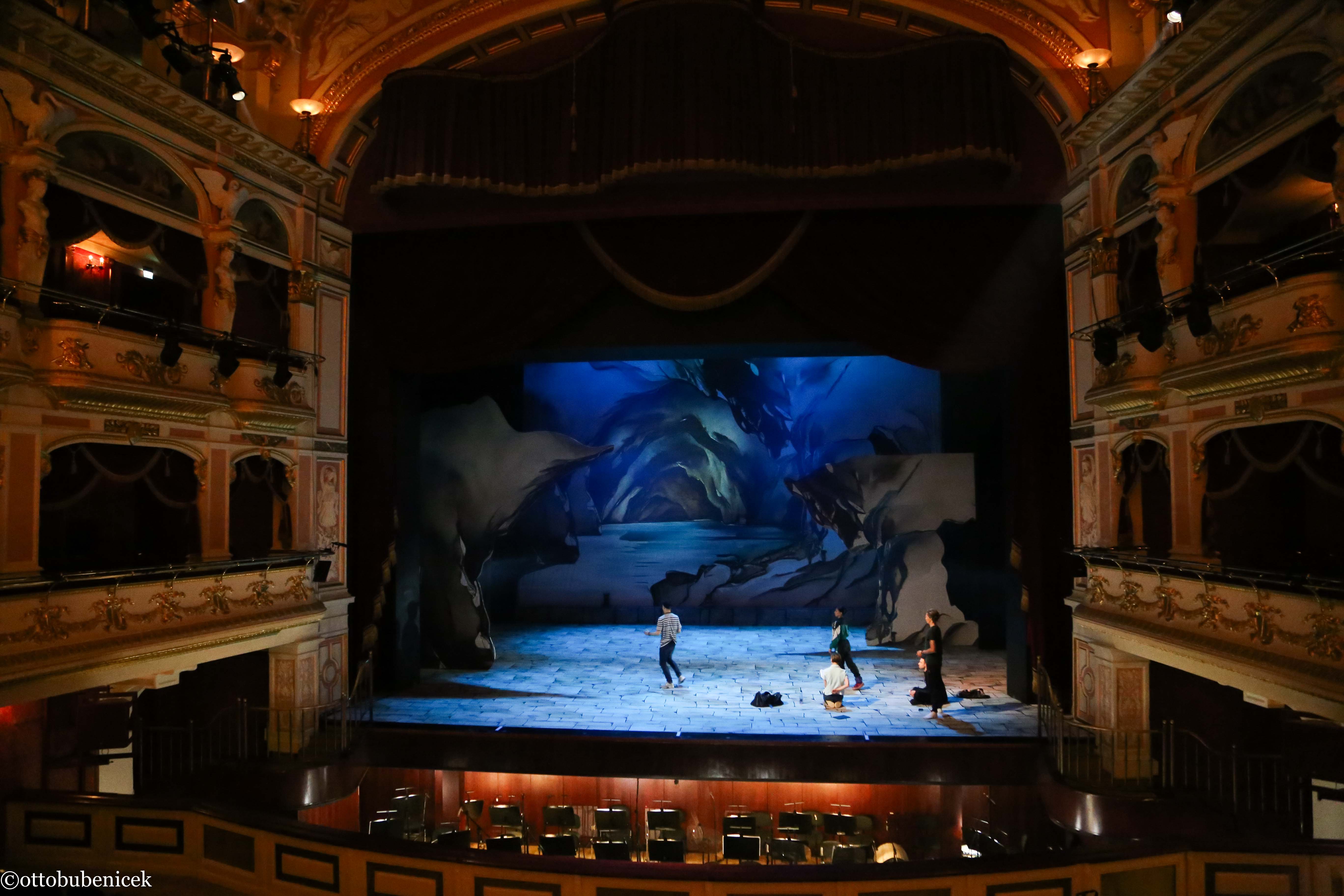 Napoli production photos 24
